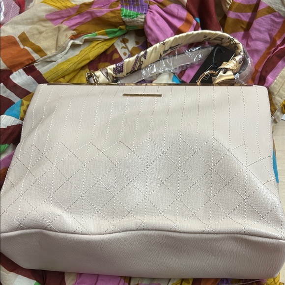 Aldo Cream Quilted Shoulder Bag - Picture 1 of 16